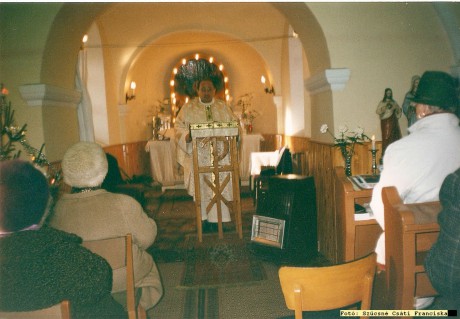 2001. Karácsonyi szentmise a kápolnában